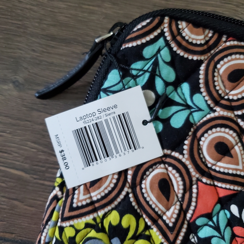 Vera Bradley Laptop Sleeve In Sierra Pattern - Picture 3 of 6
